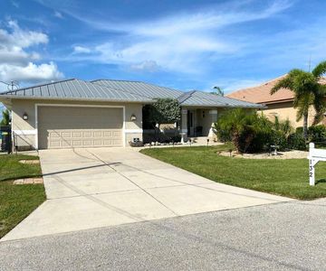 132 Peckham St SE, Port Charlotte, FL, 33952