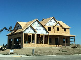 807 70th St E, Williston, ND 58801