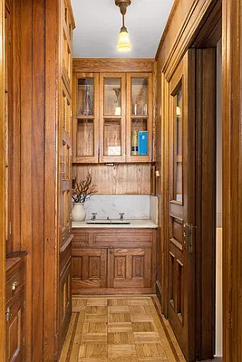 Rented by Sotheby's International Realty | media 6