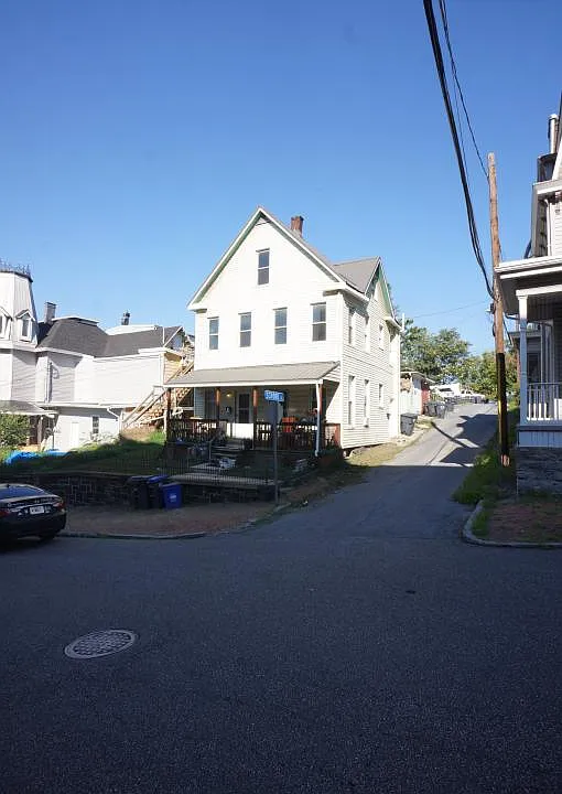 221 Walnut St