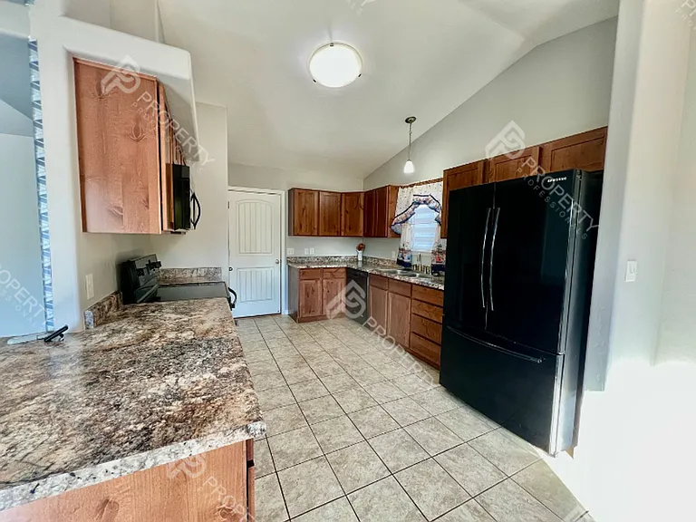 358 Grullo Ln — Photo 4