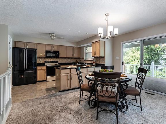 3rd image of 1038 Treeshade Dr