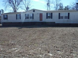 525 Sandy Pines Ct, Hope Mills, NC 28348