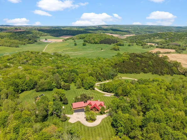 S8295 Dale Rd, Loganville, WI 53943