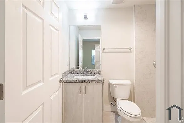 3303 SW 8th Ct #208 — Photo 11