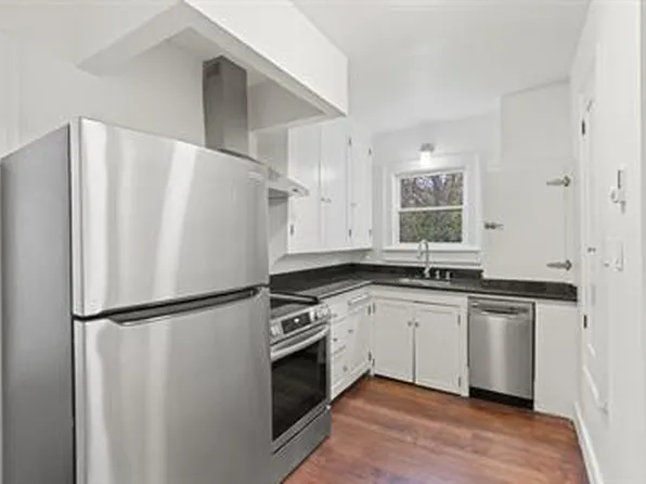 Brentwood Apartments