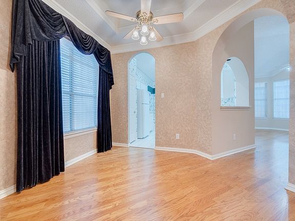 4th image of 14628 Flanders Ct