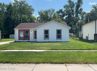 29207 Riveroak Dr, Romulus, MI 48174