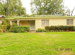 1620 White Way Dr, Arlington, TX 76013