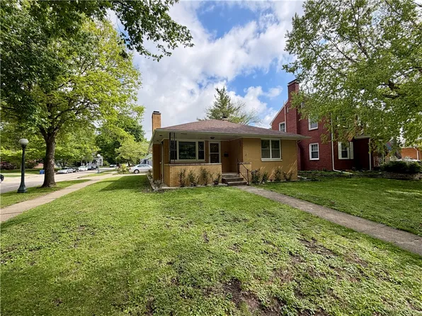 620 W White St, Champaign, IL 61820