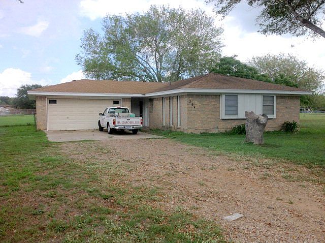 2nd image of 204 Cynthia St