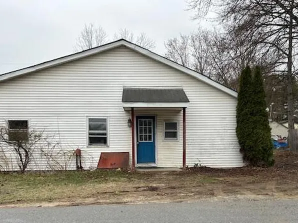 9 East Drive, Queensbury, NY 12804