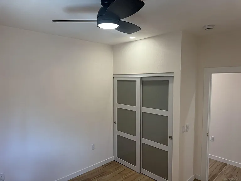 2527 Beryl St — Photo 34