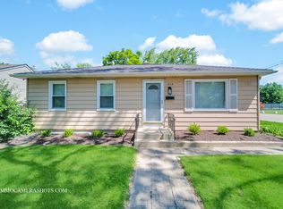 (Undisclosed Address), Waukegan, IL 60085