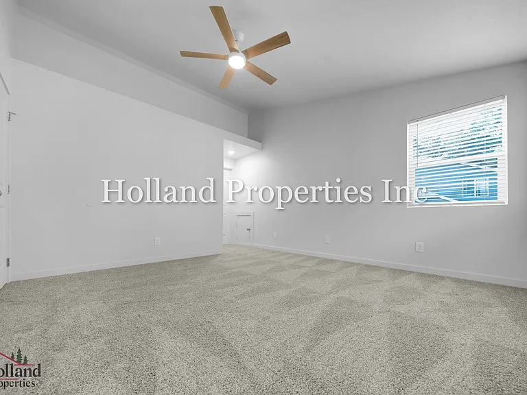 9055 SW Sagert St — Photo 10
