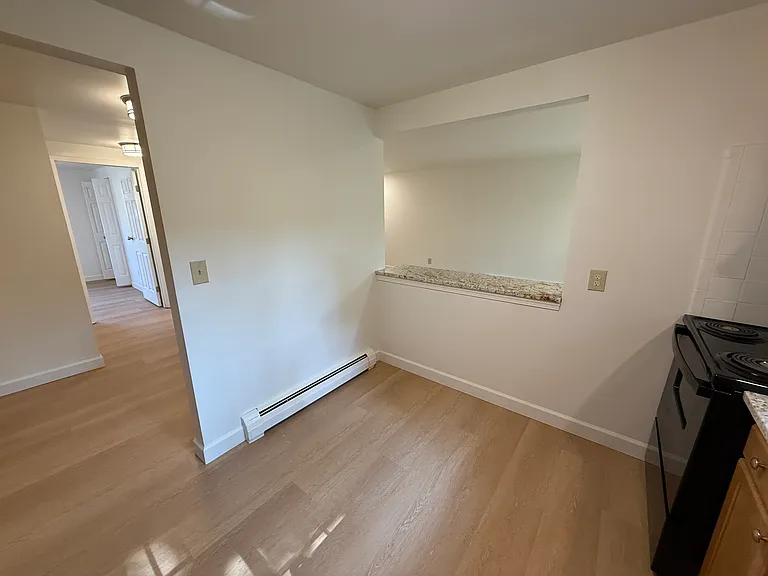 3984 Ridge Lea Rd #B — Photo 9