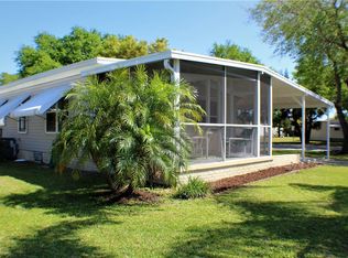 900 Laurel Cir, Barefoot Bay, FL 32976