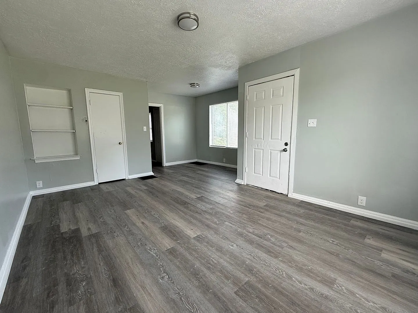 1 Bedroom, 1 Bathroom Duplex Apartment — Photo 3