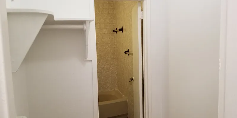 Sold by null | media 20