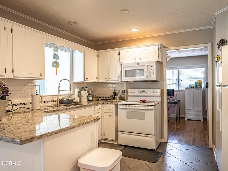 635 Pee Dee Rd — Photo 9