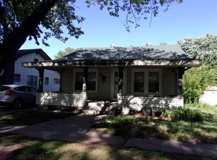 1020 N 2nd St, Arkansas City, KS 67005