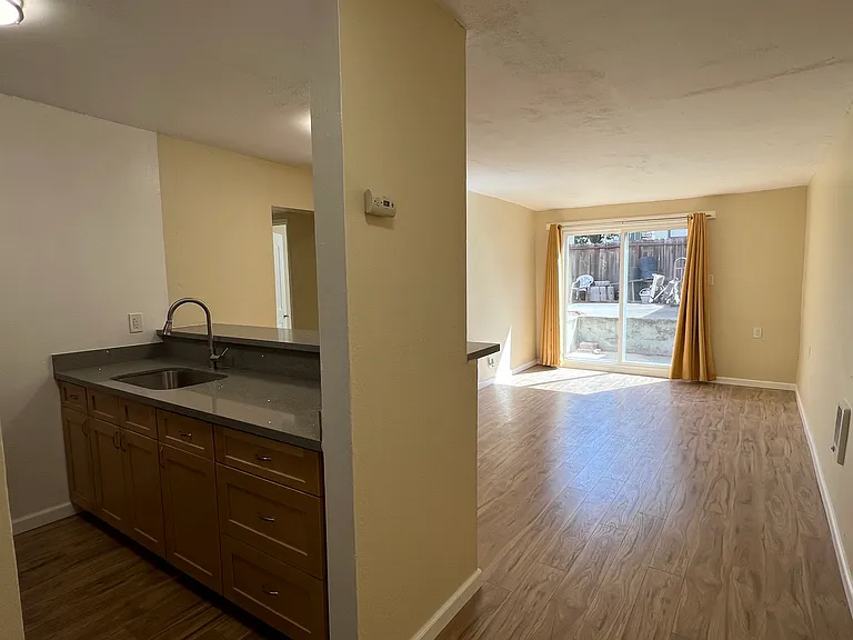 1524 Lafayette St #B — Photo 2