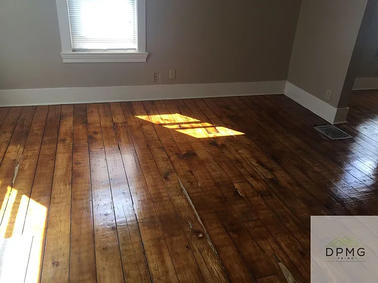 204 Shepard St — Photo 4