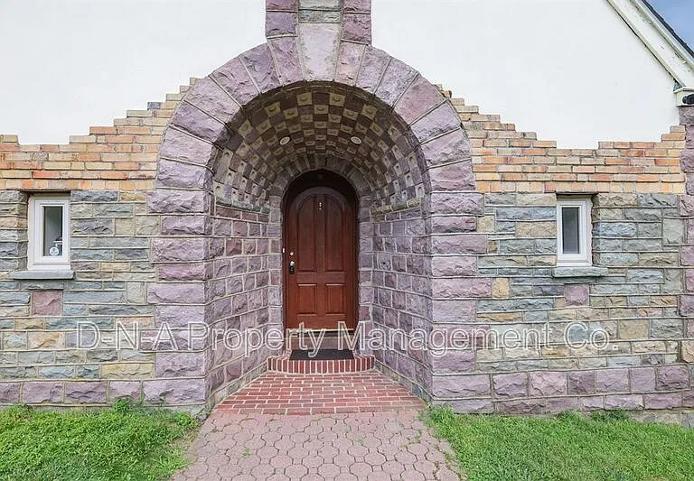 133 Montanesca Rd — Photo 16