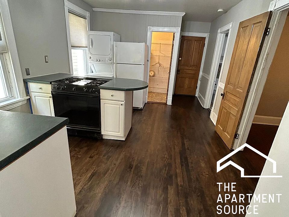 1st image of 3038 N Sheffield Ave #1