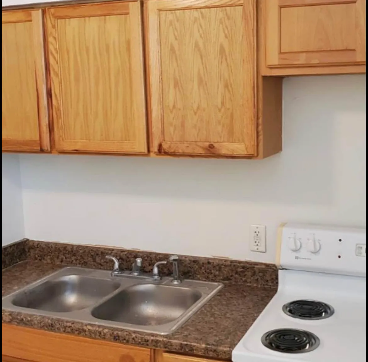 2 bed, 875 sqft, $880 — Photo 2