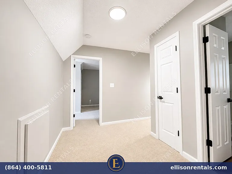 310 Waterbury Ct — Photo 9
