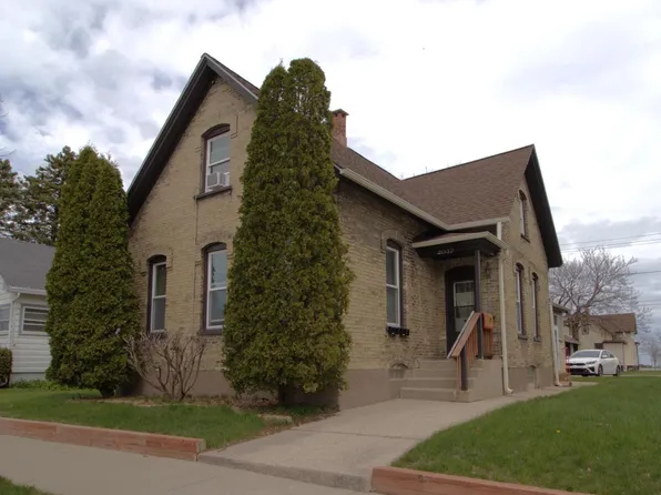 2037 N Wisconsin STREET, Racine, WI 53402