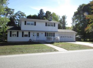 502 Maple St, Munising, MI 49862