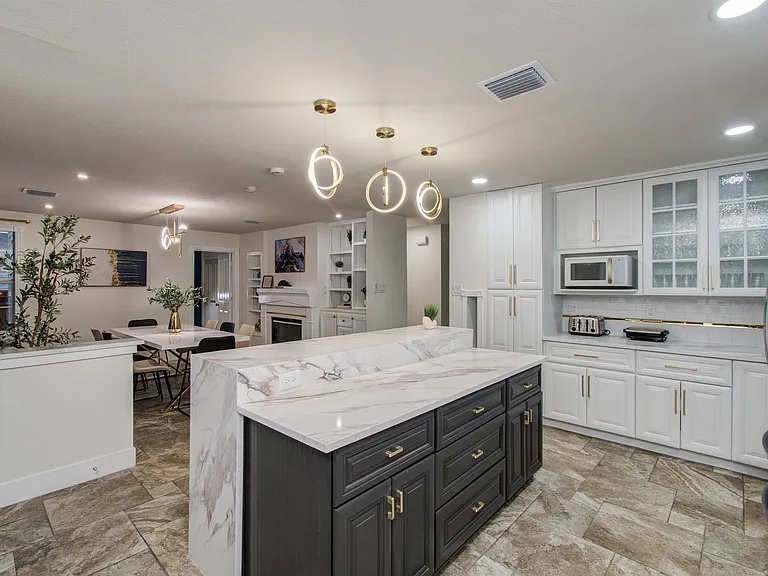 35 Alden Glen Dr — Photo 14