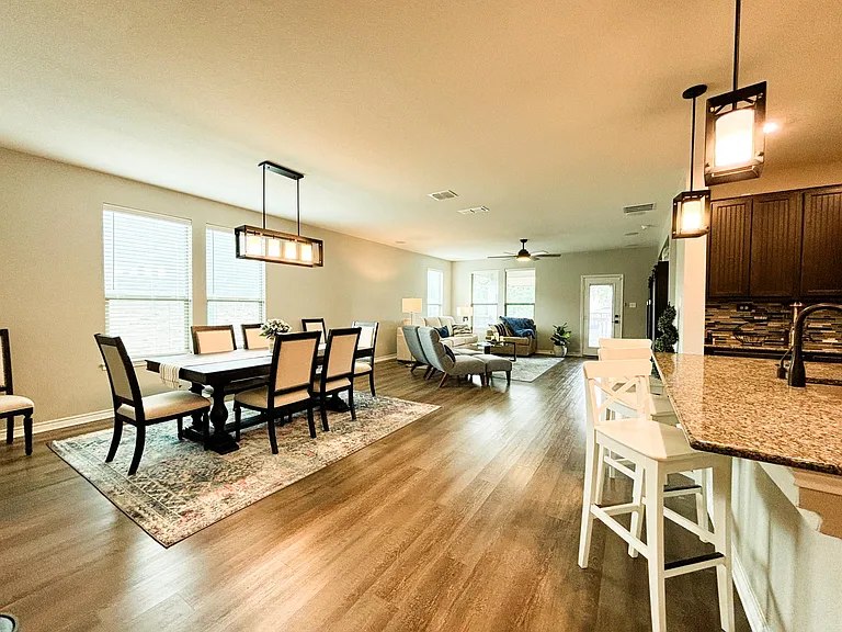 8134 Emmeline Dr — Photo 6