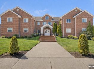 199 Union Ave APT 2F, Rutherford, NJ 07070