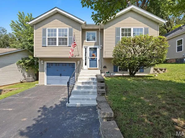 1011 Vine St, Collinsville, IL 62234
