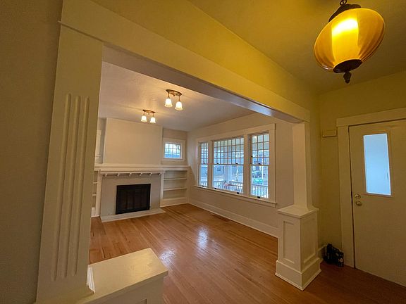 Beautiful craftsman windows