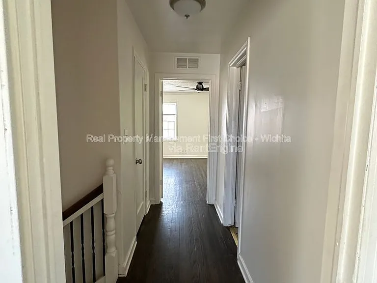 333 N Oliver St — Photo 12