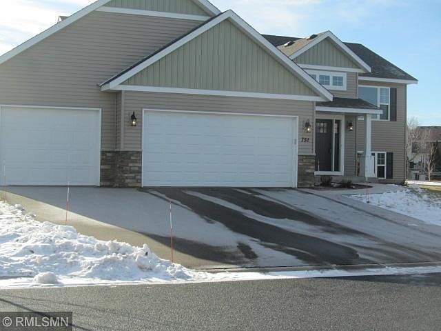 1st image of 751 S Oaks Dr