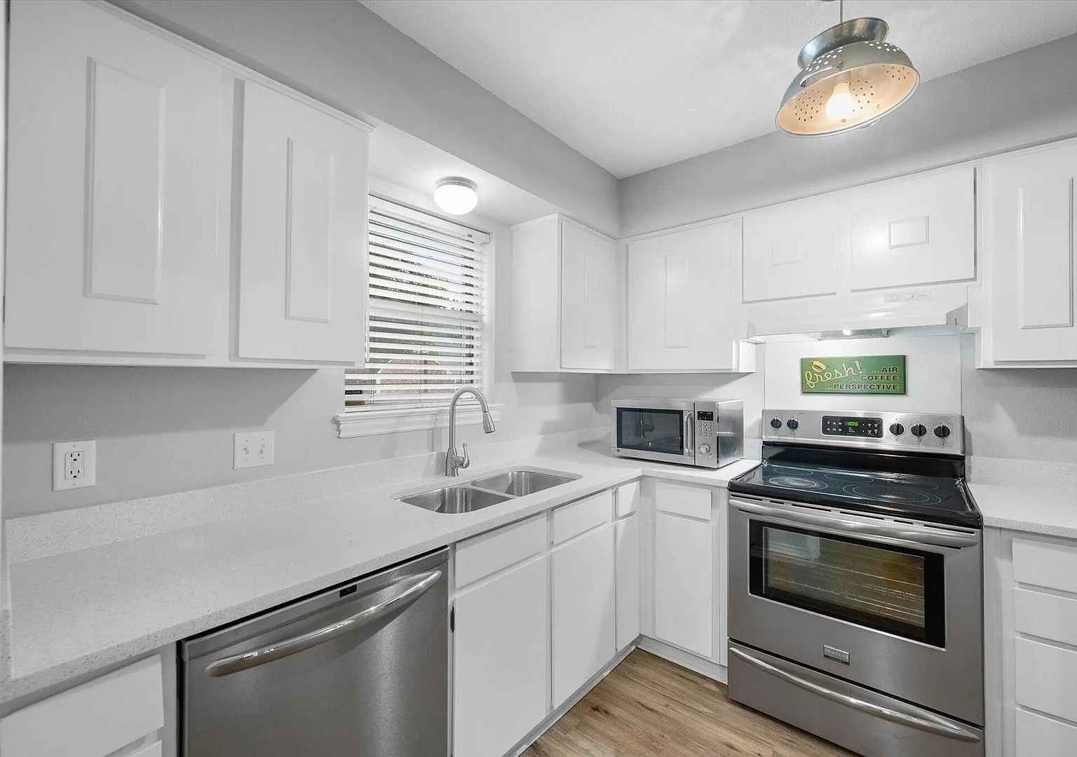Luxury Townhome Living in the Prestigious Gated Community of Indian Creek Available Now! — Photo 2