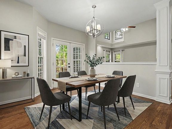 3rd image of 1001 Denfield Ct