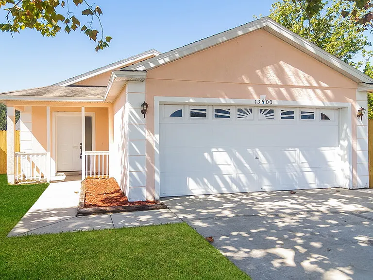 13500 Glasser Ave — Photo 1