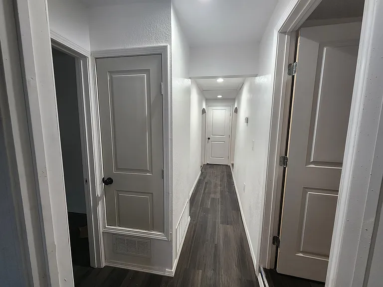 1509 N Michigan Ave — Photo 4