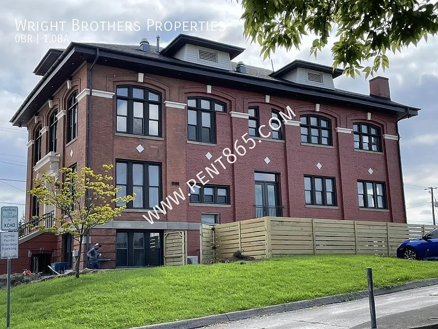 114 Dameron Ave #101
