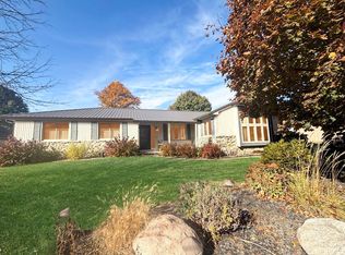 708 Maple Dr, Frankfort, IN 46041