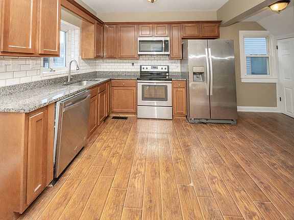 4th image of 3105 Frazier St