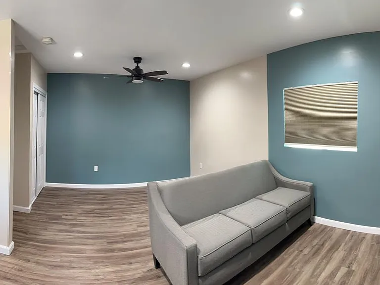 6505 White Oak Ave — Photo 12