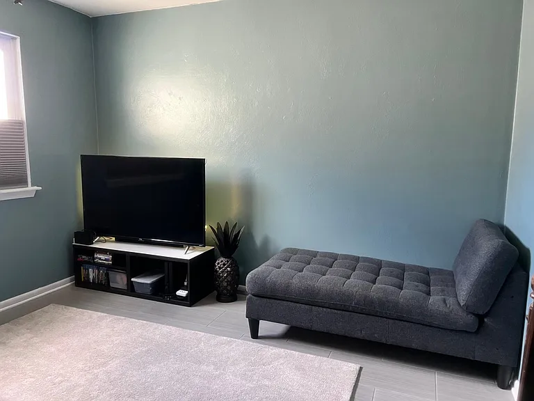 1268 W Ocean View Ave #C — Photo 2