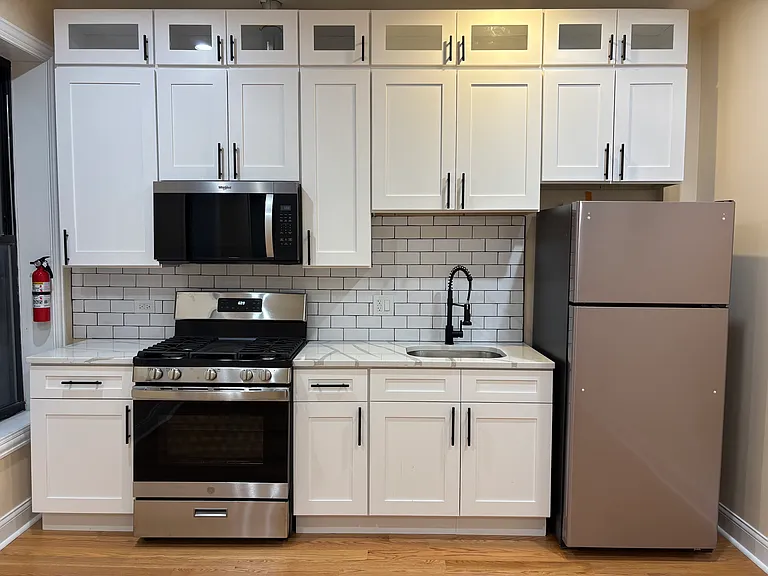 2311 W 19th St #3F — Photo 2